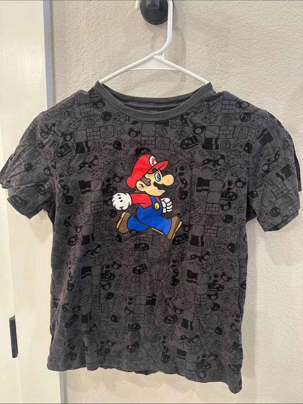 VGUC Old Navy Brand Kids Super Mario Tee - Gray with Red & Blue Size 10 12 L